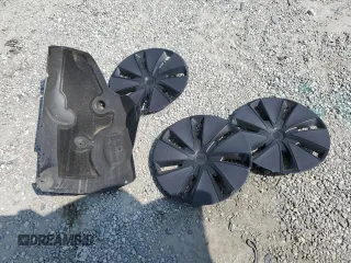 2025 Tesla Model 3 Long Range z VIN 5YJ3E1EA3SF979586, wystawiony jako Copart lot #54430125 z przebiegiem 3 530 mil mil oraz Szkoda całkowita • Salvage title. Historia ofert i sprzedaży dostępna na DreamBid. Obrazek 12.