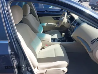2014 Nissan Altima 2.5 S with VIN 1N4AL3AP4EC127936, listed as a IAAI auction lot 42031585 with 230,630 mi miles. Bid and sale history available at carsss.com. Image 5.