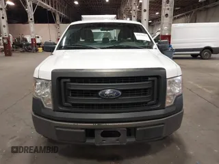 2014 Ford F-150 XL z VIN 1FTFX1CF5EKG53334, wystawiony jako IAAI lot #42278412 z przebiegiem 172 450 mil mil oraz . Historia ofert i sprzedaży dostępna na DreamBid. Obrazek 6.