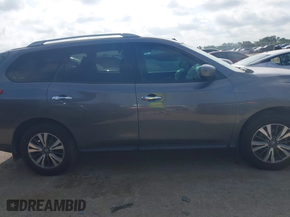 2017 Nissan Pathfinder SV z VIN 5N1DR2MN2HC611842, wystawiony jako IAAI lot #42535832 z przebiegiem 154 908 mil mil oraz . Historia ofert i sprzedaży dostępna na DreamBid. Obrazek 13.