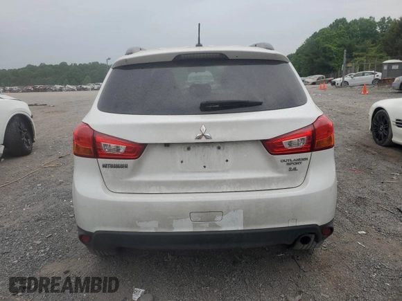 2015 Mitsubishi Outlander GT with VIN 4A4AP4AW4FE046168, listed as a Copart auction lot 59906755 with 176,086 mi miles and Clean title. Bid and sale history available at DreamBid. Image 6.