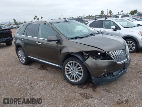 2011 Lincoln MKX z VIN 2LMDJ8JK2BBJ23510, wystawiony jako IAAI lot #42425759 z przebiegiem 138 844 mil mil oraz . Historia ofert i sprzedaży dostępna na DreamBid. Obrazek 1.