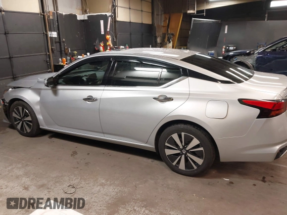 2019 Nissan Altima SV z VIN 1N4BL4DV1KC125884, wystawiony jako IAAI lot #42204200 z przebiegiem 75 388 mil mil oraz . Historia ofert i sprzedaży dostępna na DreamBid. Obrazek 14.