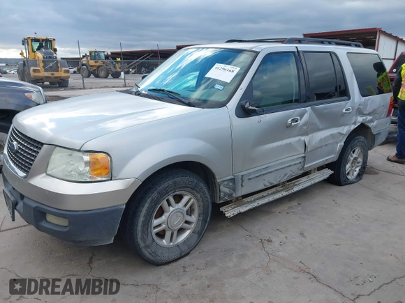 2006 Ford Expedition Special Service with VIN 1FMPU15526LA97931, listed as a IAAI auction lot 41296168 with 160,669 mi miles. Bid and sale history available at carsss.com. Image 18.