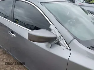 2017 Nissan Altima S z VIN 1N4AL3AP8HN364874, wystawiony jako IAAI lot #42124451 z przebiegiem 114 967 mil mil oraz . Historia ofert i sprzedaży dostępna na DreamBid. Obrazek 17.