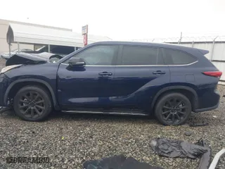 2023 Toyota Highlander L with VIN 5TDKDRAH3PS043096, listed as a IAAI auction lot 41258423 with 30,577 mi miles. Bid and sale history available at carsss.com. Image 15.