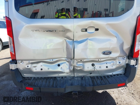 2019 Ford Transit XL with VIN 1FMZK1ZM8KKA06967, listed as a IAAI auction lot 41805833 with 32,225 mi miles. Bid and sale history available at carsss.com. Image 6.