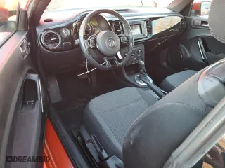2019 Volkswagen Beetle S with VIN 3VWFD7AT9KM712147, listed as a Copart auction lot 84101684 with 13,300 mi miles and Salvage Title. Bid and sale history available at carsss.com. Image 8.