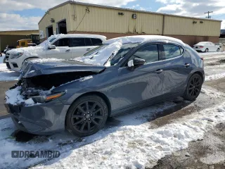 2021 Mazda Mazda3 Hatchback 2.5 Turbo with VIN JM1BPBJY5M1326333, listed as a Copart auction lot 44095085 with 29,834 mi miles and Salvage Title. Bid and sale history available at carsss.com. Image 1.