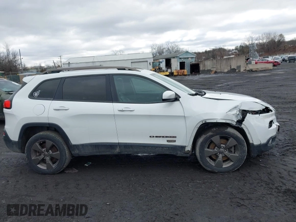 2016 Jeep Cherokee Latitude with VIN 1C4PJMCB8GW282752, listed as a IAAI auction lot 41475436 with 94,257 mi miles. Bid and sale history available at carsss.com. Image 13.