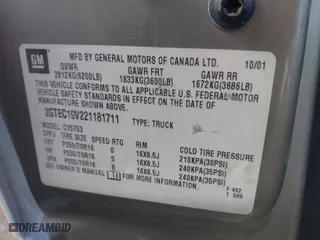 2002 GMC Sierra 1500 SLE with VIN 2GTEC19V221181711, listed as a IAAI auction lot 41571536 with 162,296 mi miles. Bid and sale history available at carsss.com. Image 9.