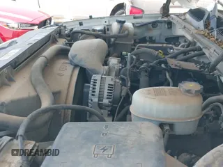 2005 Chevrolet Silverado 2500HD LS с VIN 1GCHC23U15F883907, выставлен на аукционе IAAI как лот 42721041 с пробегом Не указан миль и . История ставок и продаж доступна на DreamBid. Изображение 19.