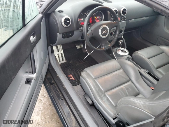 2005 Audi TT with VIN TRUWF28N051010300, listed as a Copart auction lot 43275425 with 176,810 mi miles and Clean Title. Bid and sale history available at carsss.com. Image 8.