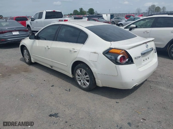 2011 Nissan Altima 2.5 SL with VIN 1N4AL2AP6BN401082, listed as a IAAI auction lot 41930306 with NaN miles. Bid and sale history available at carsss.com. Image 3.