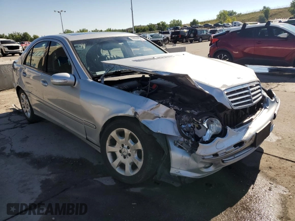 2005 Mercedes-Benz C 320 z VIN WDBRF84JX5F625869, wystawiony jako Copart lot #69964924 z przebiegiem Nie podano mil oraz Szkoda całkowita • Salvage title. Historia ofert i sprzedaży dostępna na DreamBid. Obrazek 4.