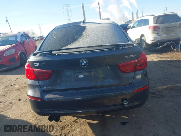 2018 BMW 3 Series 330i xDrive with VIN WBA8Z9C58JG827772, listed as a IAAI auction lot 41542464 with 56,386 mi miles. Bid and sale history available at carsss.com. Image 17.