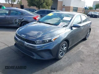 2023 Kia Forte LXS z VIN 3KPF24AD6PE578103, wystawiony jako IAAI lot #42131745 z przebiegiem 42 003 mil mil oraz . Historia ofert i sprzedaży dostępna na DreamBid. Obrazek 20.