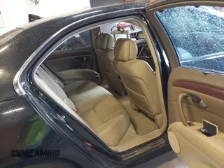 2005 Acura RL with VIN JH4KB16525C014577, listed as a IAAI auction lot 42191120 with 188,720 mi miles and . Bid and sale history available at DreamBid. Image 8.
