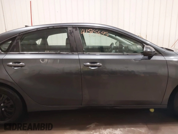 2019 Kia Forte LXS with VIN 3KPF24AD4KE009940, listed as a IAAI auction lot 41815645 with 68,075 mi miles and . Bid and sale history available at DreamBid. Image 14.