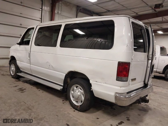 2007 Ford Econoline Wagon XL with VIN 1FMNE11L87DA58507, listed as a IAAI auction lot 41128969 with 143,383 mi miles. Bid and sale history available at carsss.com. Image 3.
