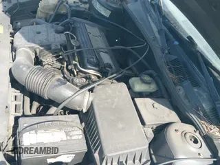 2004 Chevrolet Malibu Classic z VIN 1G1ND52F04M678974, wystawiony jako IAAI lot #43110854 z przebiegiem 178 092 mil mil oraz . Historia ofert i sprzedaży dostępna na DreamBid. Obrazek 13.