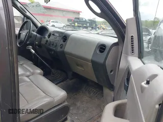 2005 Ford F-150 XL z VIN 1FTRF12265NB74269, wystawiony jako IAAI lot #42267542 z przebiegiem 180 386 mil mil oraz . Historia ofert i sprzedaży dostępna na DreamBid. Obrazek 5.