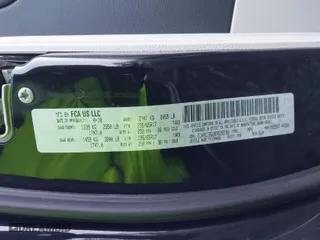 2019 Chrysler Pacifica Touring L with VIN 2C4RC1BG2KR526198, listed as a IAAI auction lot 41229993 with 46,639 mi miles. Bid and sale history available at carsss.com. Image 9.
