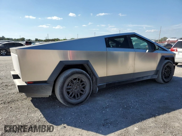 2024 Tesla Cybertruck with VIN 7G2CEHEDXRA051815, listed as a Copart auction lot 45300515 with 6,443 mi miles and Salvage Title. Bid and sale history available at carsss.com. Image 3.