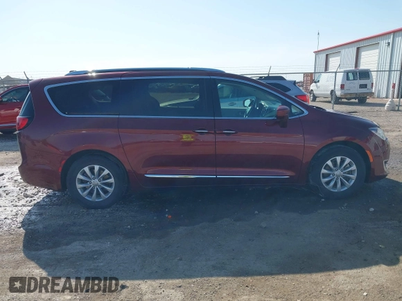 2018 Chrysler Pacifica Touring L Plus с VIN 2C4RC1EG1JR276513, выставлен на аукционе IAAI как лот 41973747 с пробегом 89 888 миль миль и . История ставок и продаж доступна на DreamBid. Изображение 13.