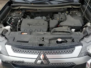 2020 Mitsubishi Outlander SE with VIN JA4AD3A35LZ030379, listed as a Copart auction lot 55917925 with 104,748 mi miles and Salvage title. Bid and sale history available at DreamBid. Image 12.