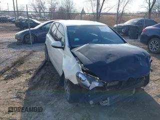 2011 Volkswagen GTI z VIN WVWGV7AJ2BW012537, wystawiony jako IAAI lot #41754861 z przebiegiem 112 987 mil mil oraz . Historia ofert i sprzedaży dostępna na DreamBid. Obrazek 1.
