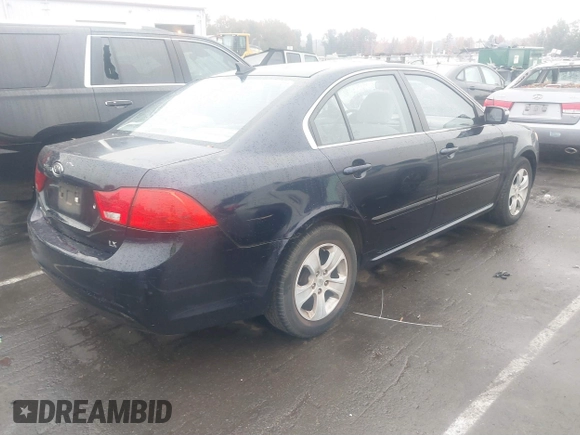 2009 Kia Optima LX z VIN KNAGE228095303047, wystawiony jako IAAI lot #41128475 z przebiegiem 165 317 mil mil oraz . Historia ofert i sprzedaży dostępna na DreamBid. Obrazek 4.