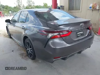 2022 Toyota Camry SE with VIN 4T1T11AK6NU639527, listed as a IAAI auction lot 42092828 with 65,420 mi miles and . Bid and sale history available at DreamBid. Image 3.