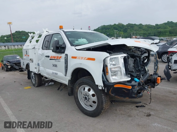 2024 Ford F-250 XL with VIN 1FT7X2BA9REC20703, listed as a IAAI auction lot 42271124 with Not provided miles and . Bid and sale history available at DreamBid. Image 13.