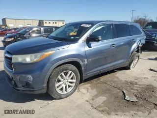 2015 Toyota Highlander LE with VIN 5TDBKRFH0FS138597, listed as a Copart auction lot 46336375 with 133,869 mi miles and Salvage Title. Bid and sale history available at carsss.com. Image 1.