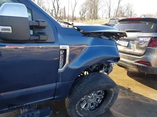 2018 Ford Super Duty F-250 SRW XL with VIN 1FT7W2B65JEB80445, listed as a IAAI auction lot 41320771 with 84,832 mi miles. Bid and sale history available at carsss.com. Image 18.