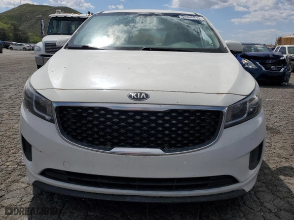 2016 Kia Sedona LX with VIN KNDMB5C18G6151589, listed as a Copart auction lot 51330815 with 178,979 mi miles and Clean Title. Bid and sale history available at carsss.com. Image 5.