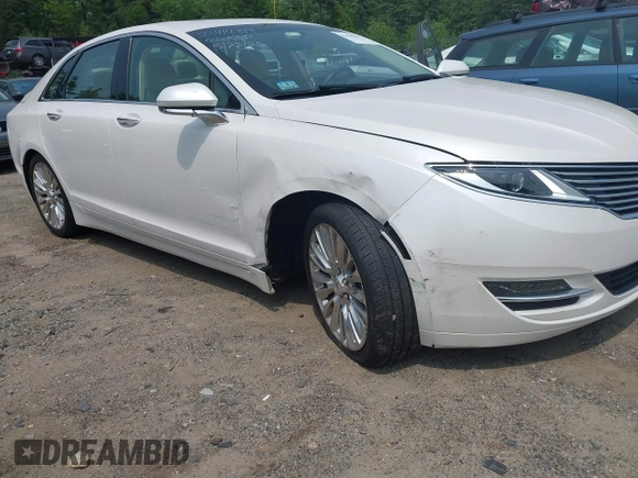 2015 Lincoln MKZ z VIN 3LN6L2G96FR625086, wystawiony jako IAAI lot #42406467 z przebiegiem 24 130 mil mil oraz . Historia ofert i sprzedaży dostępna na DreamBid. Obrazek 6.