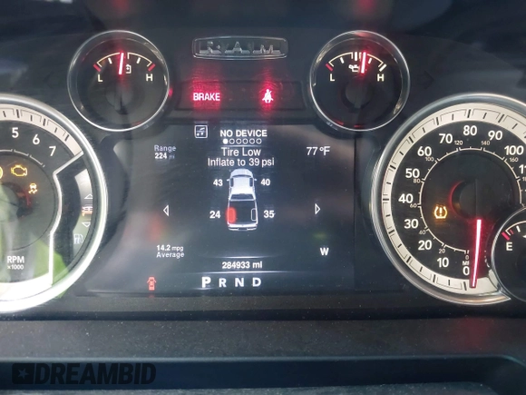 2016 Ram 1500 Lone Star z VIN 3C6RR6LT4GG300840, wystawiony jako IAAI lot #42456323 z przebiegiem 284 933 mil mil oraz . Historia ofert i sprzedaży dostępna na DreamBid. Obrazek 7.