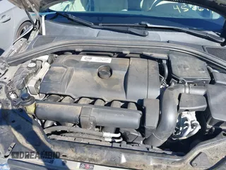 2013 Volvo XC60 3.2L with VIN YV4952DL4D2452677, listed as a IAAI auction lot 42273803 with 141,639 mi miles and . Bid and sale history available at DreamBid. Image 10.
