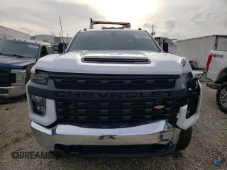 2020 Chevrolet Silverado 3500HD Work Truck with VIN 1GC4YSEY5LF329539, listed as a Copart auction lot 38278574 with 0 mi miles and Salvage Title. Bid and sale history available at carsss.com. Image 5.