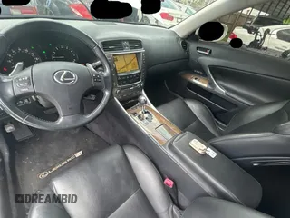 2010 Lexus IS 250 C z VIN JTHFF2C21A2511092, wystawiony jako Copart lot #59193075 z przebiegiem 192 550 mil mil oraz Czysty tytuł • Clean title. Historia ofert i sprzedaży dostępna na DreamBid. Obrazek 9.