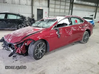 2024 Lexus ES 300h z VIN 58ADA1C15RU039931, wystawiony jako Copart lot #50081195 z przebiegiem Nie podano mil oraz Szkoda całkowita • Salvage title. Historia ofert i sprzedaży dostępna na DreamBid. Obrazek 1.