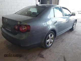 2008 Volkswagen Jetta SE with VIN 3VWRM71K78M027691, listed as a IAAI auction lot 42076092 with Not provided miles and . Bid and sale history available at DreamBid. Image 4.
