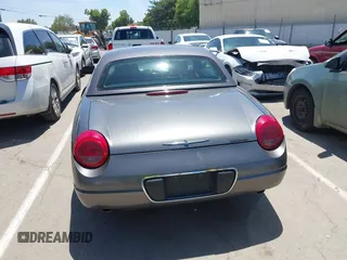 2003 Ford Thunderbird Deluxe z VIN 1FAHP60AX3Y109880, wystawiony jako IAAI lot #42336922 z przebiegiem 213 477 mil mil oraz . Historia ofert i sprzedaży dostępna na DreamBid. Obrazek 16.