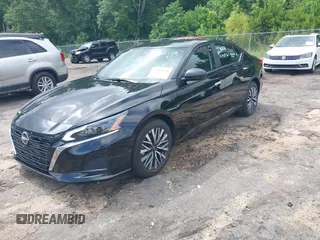2025 Nissan Altima SV z VIN 1N4BL4DV9SN375653, wystawiony jako IAAI lot #42509470 z przebiegiem 6 362 mil mil oraz . Historia ofert i sprzedaży dostępna na DreamBid. Obrazek 17.
