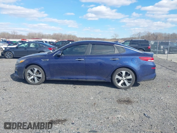 2020 Kia Optima LX with VIN 5XXGT4L37LG403219, listed as a IAAI auction lot 41689168 with 73,785 mi miles. Bid and sale history available at carsss.com. Image 14.