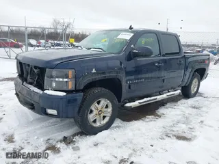 2007 Chevrolet Silverado 1500 LT w/1LT with VIN 3GCEK13367G527073, listed as a IAAI auction lot 41481444 with 169,642 mi miles. Bid and sale history available at carsss.com. Image 17.