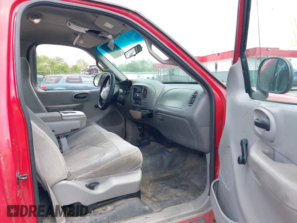 2000 Ford F-150 XL with VIN 1FTPF18LXYNA72484, listed as a IAAI auction lot 42187405 with 233,334 mi miles and . Bid and sale history available at DreamBid. Image 5.