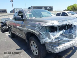 2014 Toyota Tundra SR z VIN 5TFRM5F11EX078889, wystawiony jako IAAI lot #42507243 z przebiegiem 156 949 mil mil oraz . Historia ofert i sprzedaży dostępna na DreamBid. Obrazek 1.